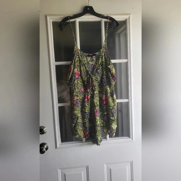 Forever21| Vintage Floral Romper Onesie with Pockets - Picture 2 of 4